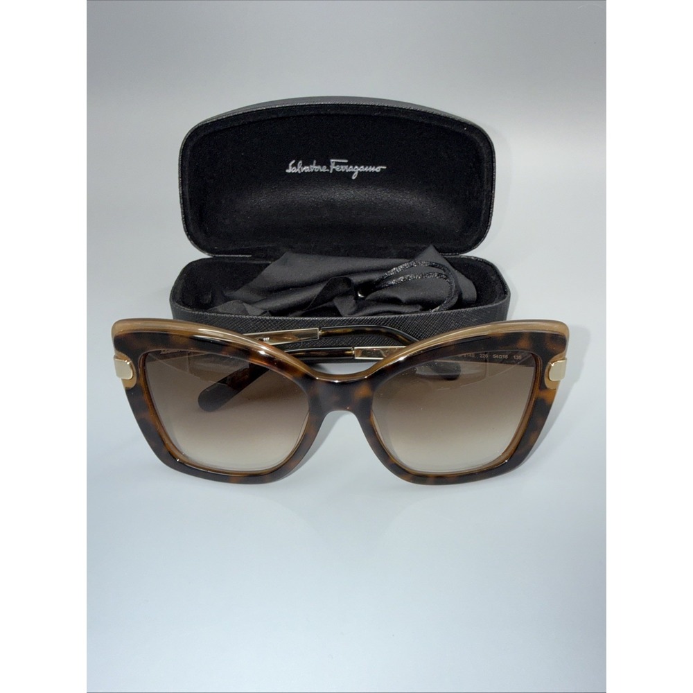 Salvatore Ferragamo 54mm OversizedSunglasses‎ Havana/Amber